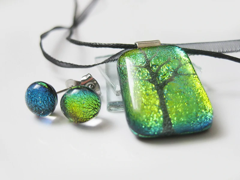 fa motívumos ékszer